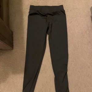 Dark grey scrunch butt leggings. Never worn.
